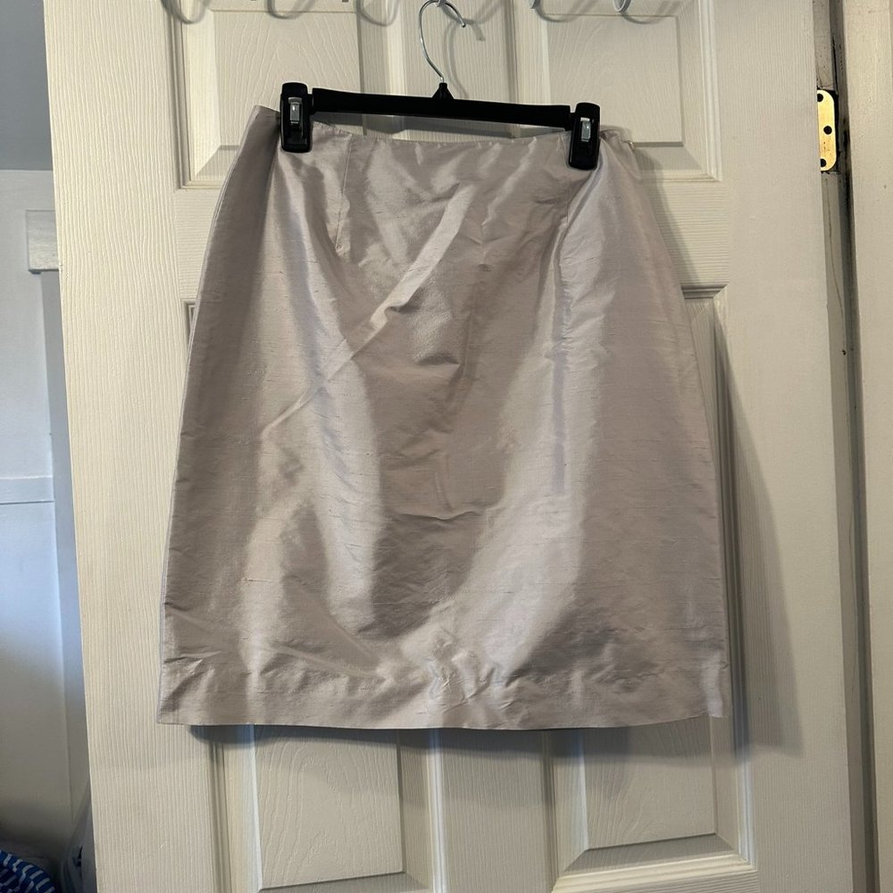 Women's Jones New York Silver 100% Silk Skirt (NWT)  Size 12